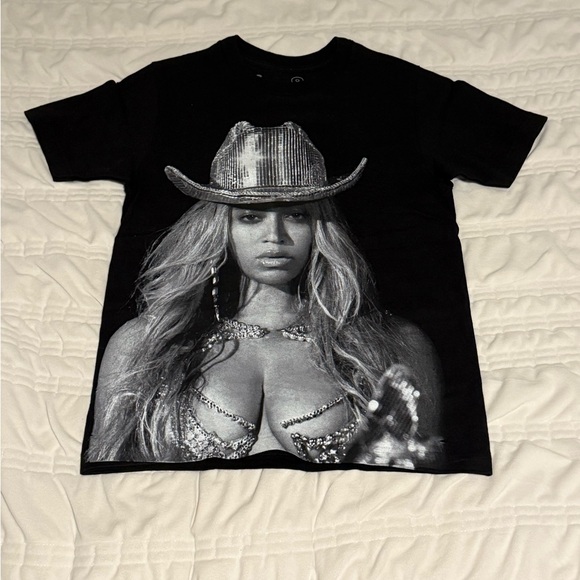 Beyoncé Renaissance Tour Official Merch Shirt Size Small - Picture 1 of 4